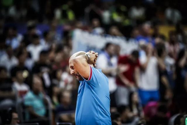 S15电竞-窗口期体能课后，瓦伦西亚强势反弹备战NBA总决赛，赛场秩序良好，控场能力受关注(nba春节大战)